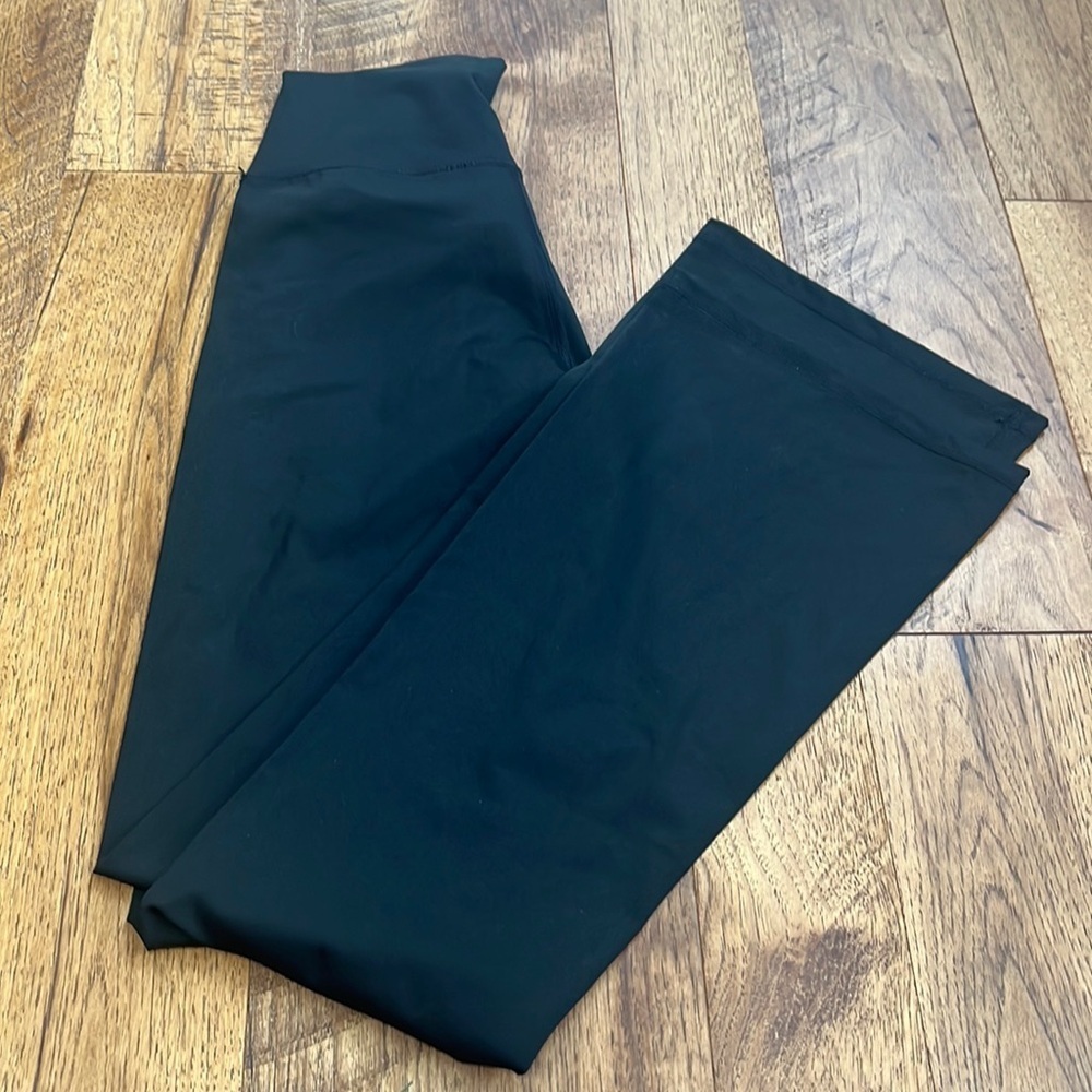Woman’s Black Flare Leggings Size XS